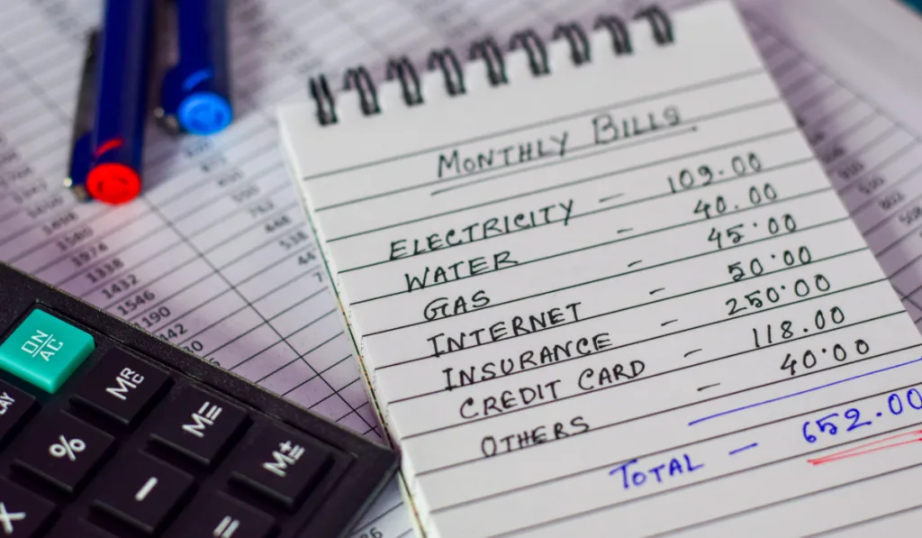 computing household monthly expenses 