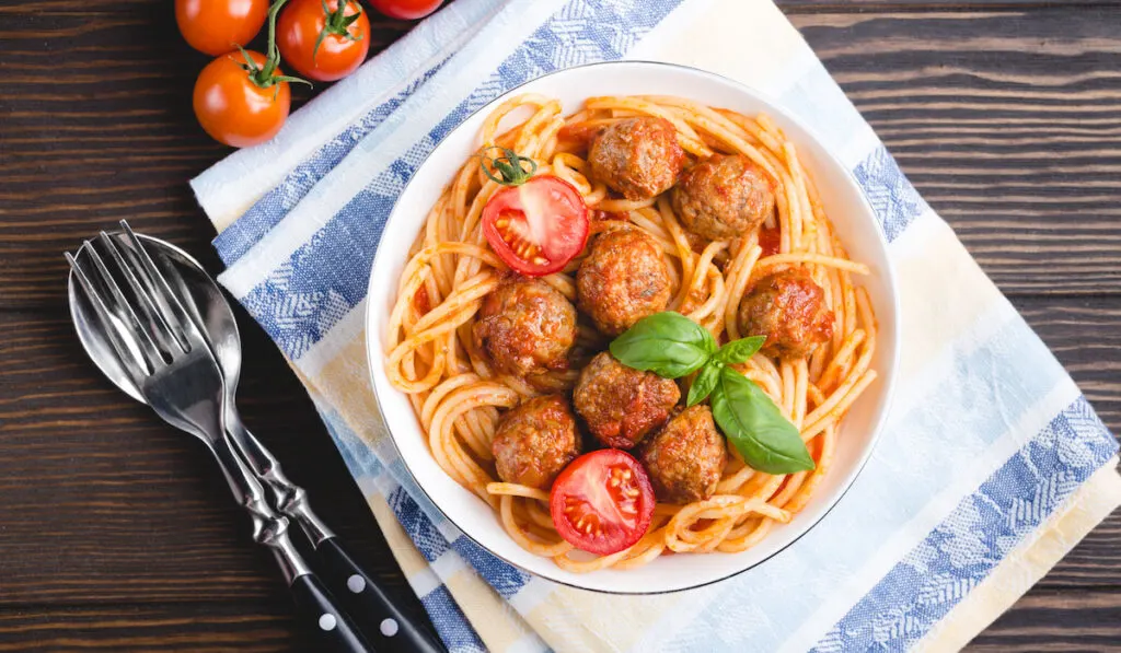 spaghetti and meatballs